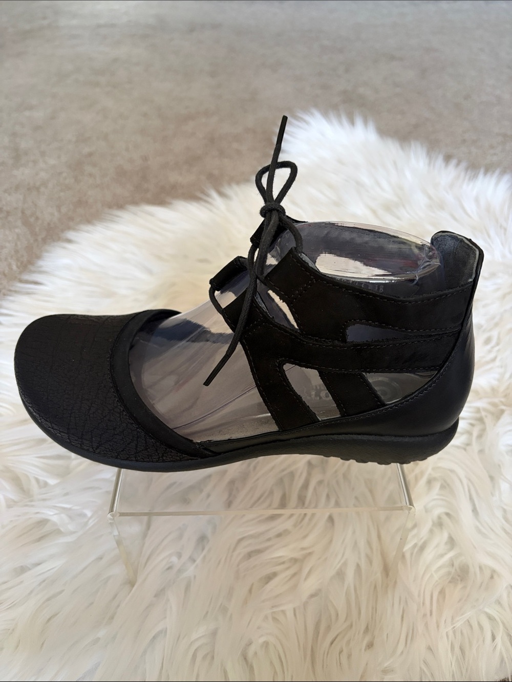 NAOT Kata Women’s Lace-Up Closed Toe Sandals in Black Crackle Leather Size EU 38 - Picture 8 of 16